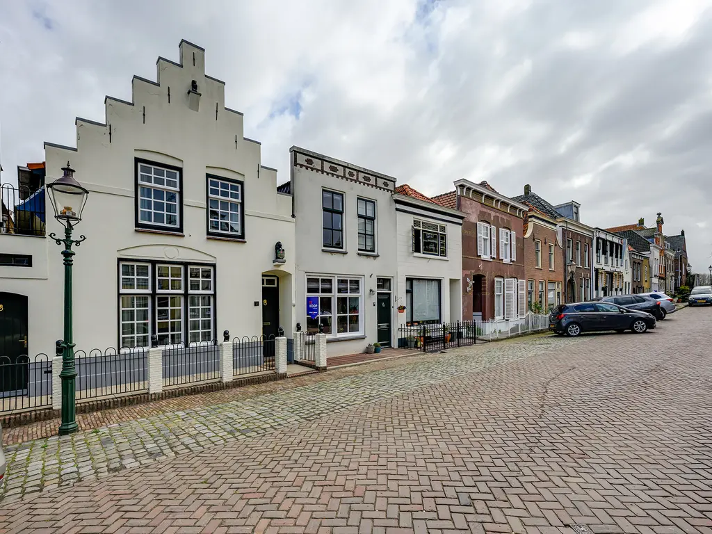 Voorstraat 24, OOLTGENSPLAAT