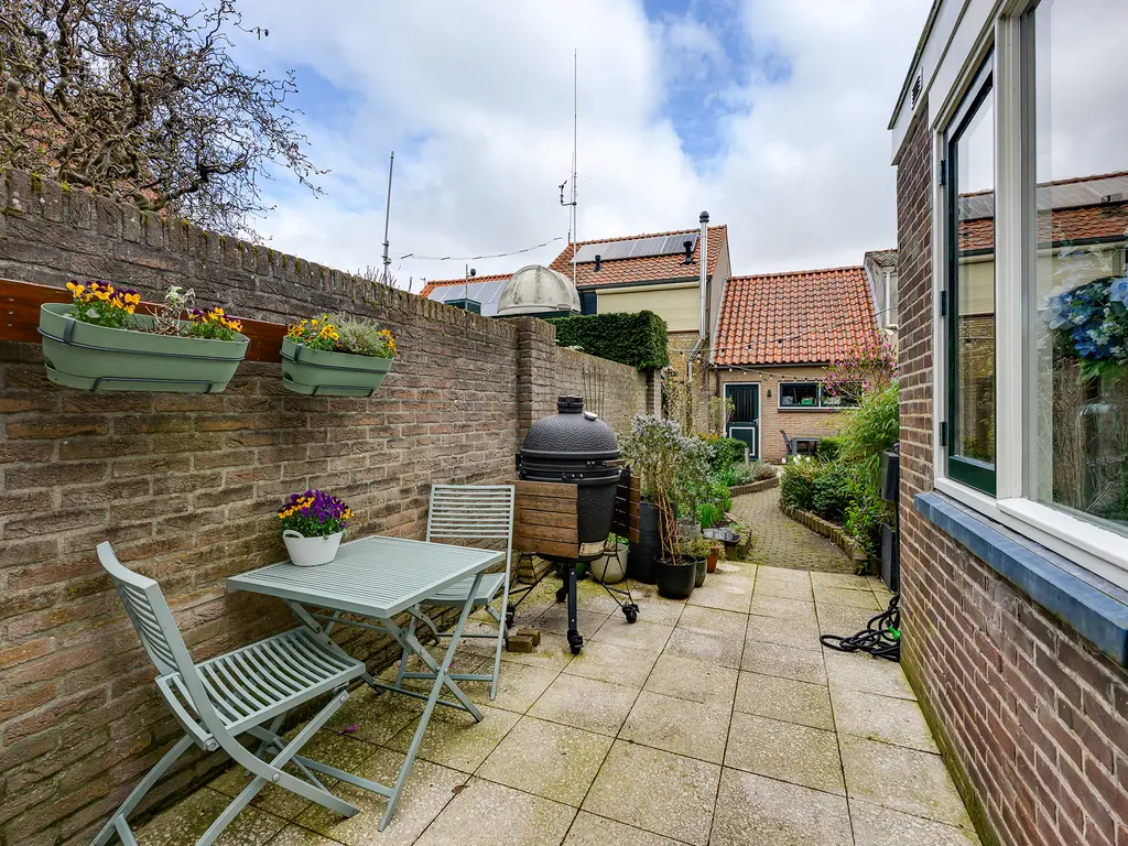 Voorstraat 24, OOLTGENSPLAAT