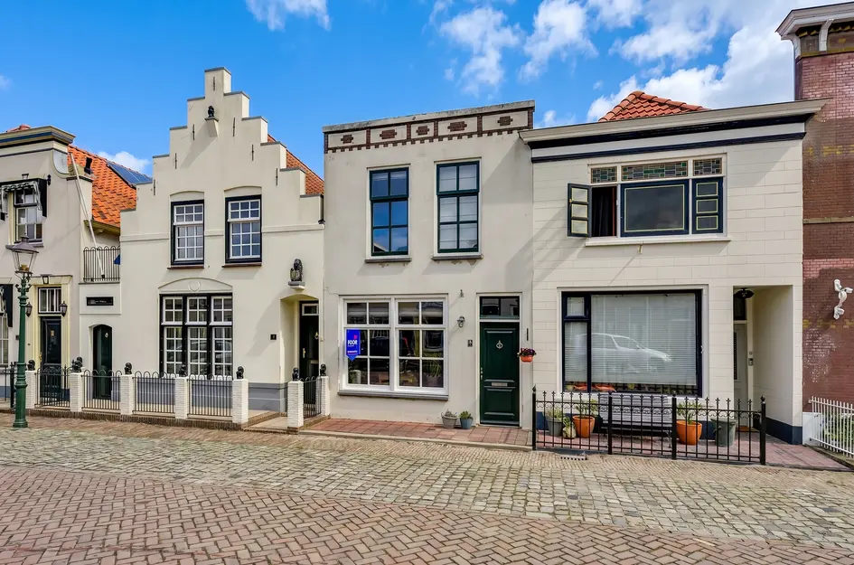 Voorstraat 24