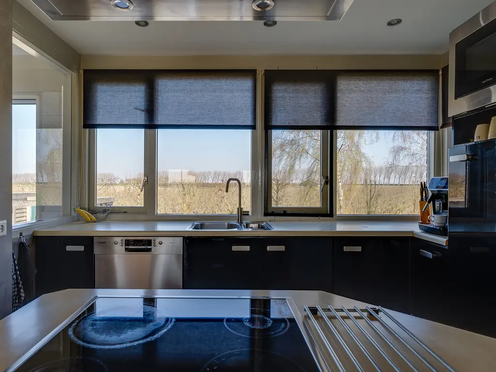 Molendijk 11, DEN BOMMEL