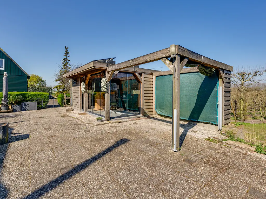 Molendijk 11, DEN BOMMEL