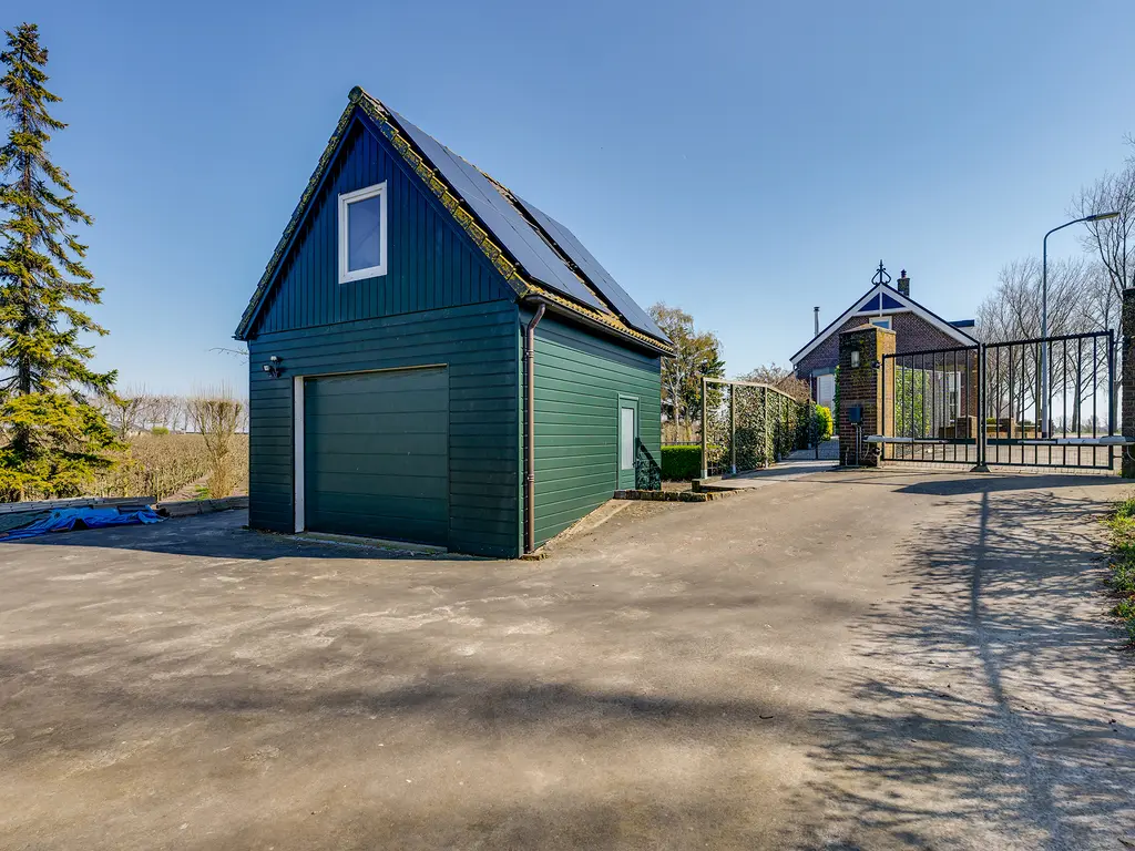 Molendijk 11, DEN BOMMEL