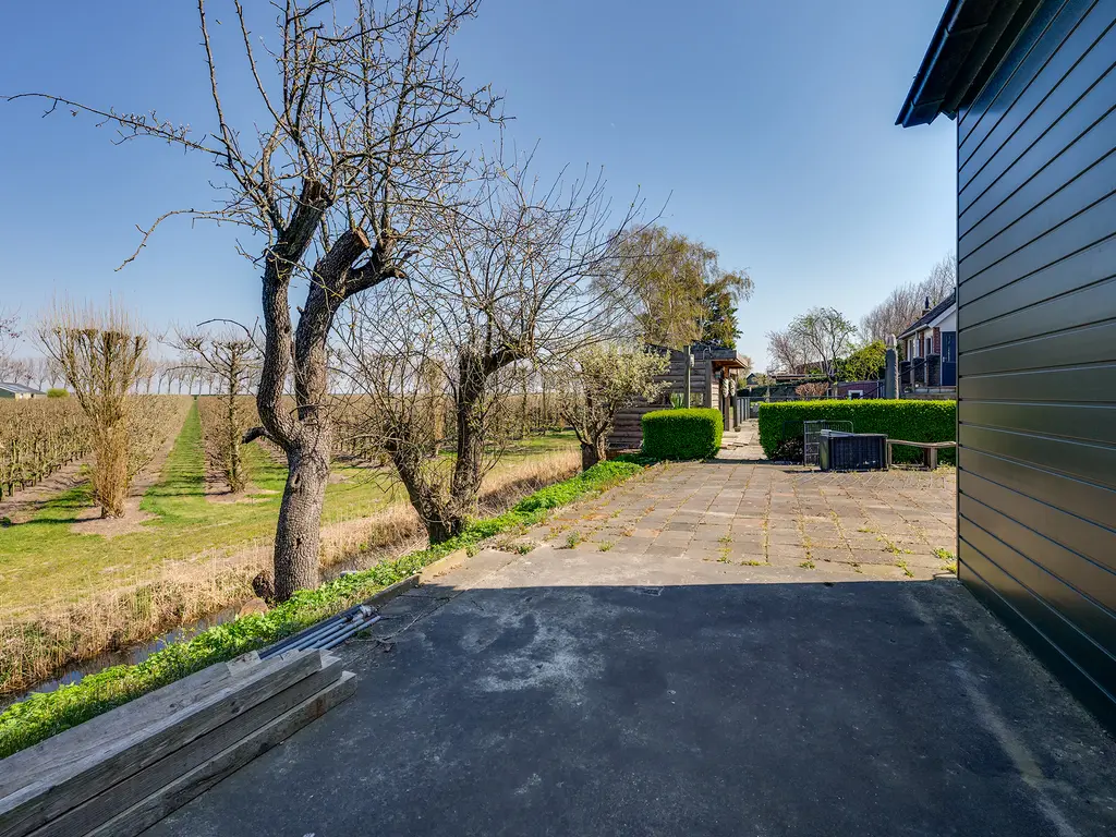 Molendijk 11, DEN BOMMEL