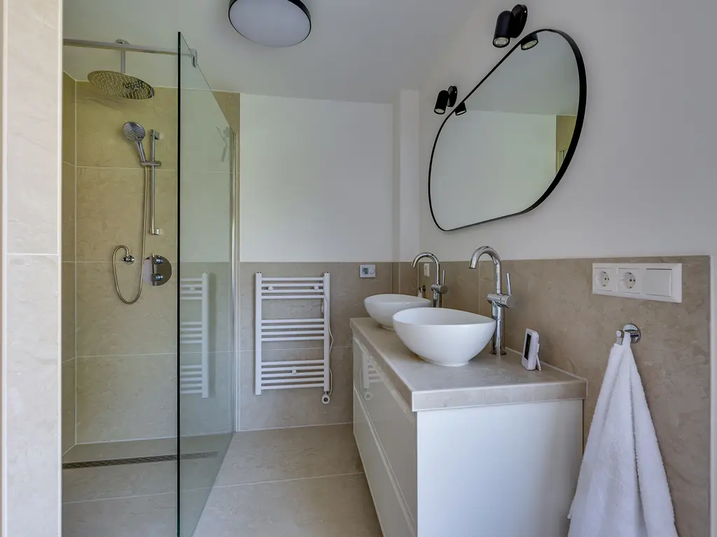 Molendijk 11, DEN BOMMEL