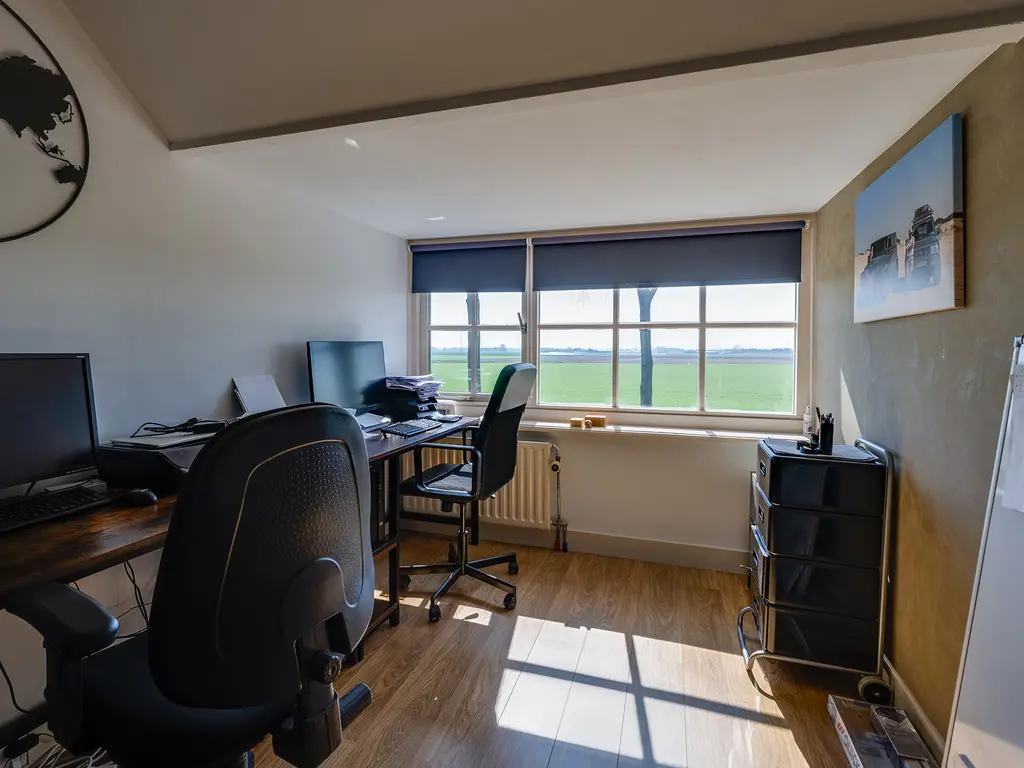 Molendijk 11, DEN BOMMEL