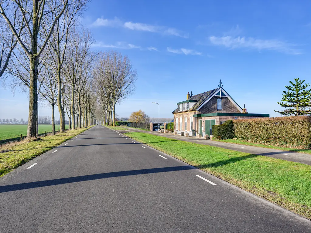 Molendijk 11, DEN BOMMEL