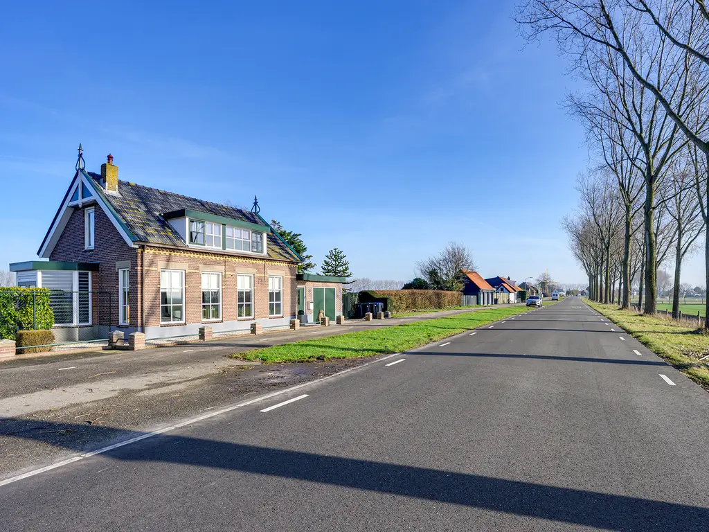 Molendijk 11, DEN BOMMEL