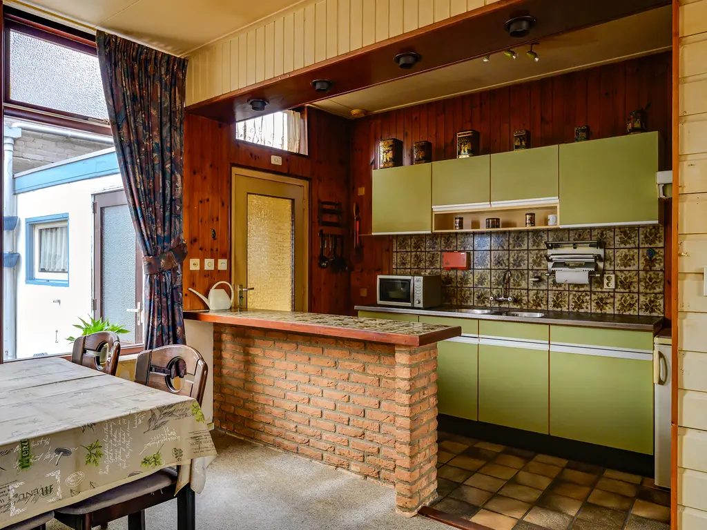 Burgemeester Sterkstraat 6, STAD AAN 'T HARINGVLIET