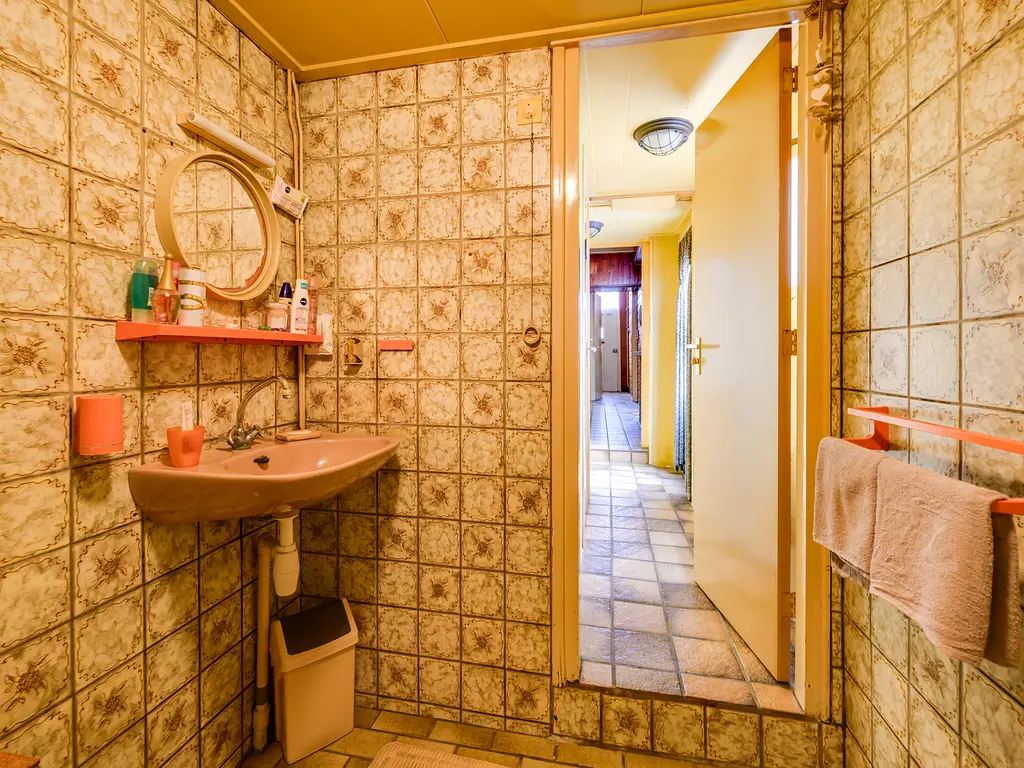 Burgemeester Sterkstraat 6, STAD AAN 'T HARINGVLIET