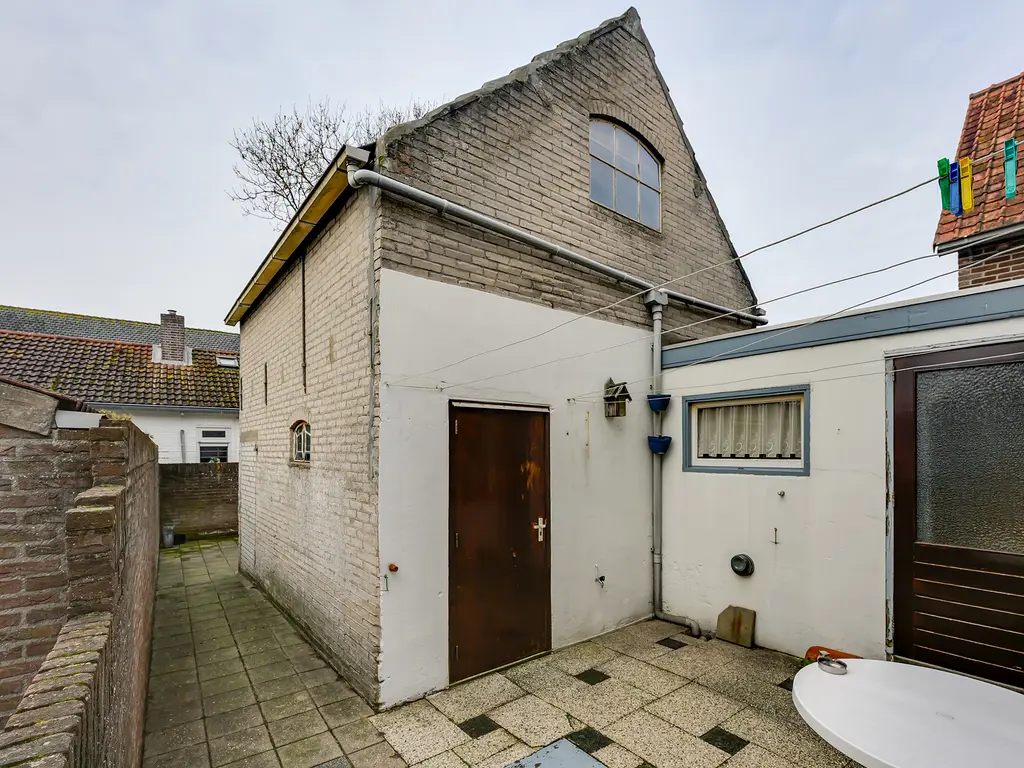 Burgemeester Sterkstraat 6, STAD AAN 'T HARINGVLIET