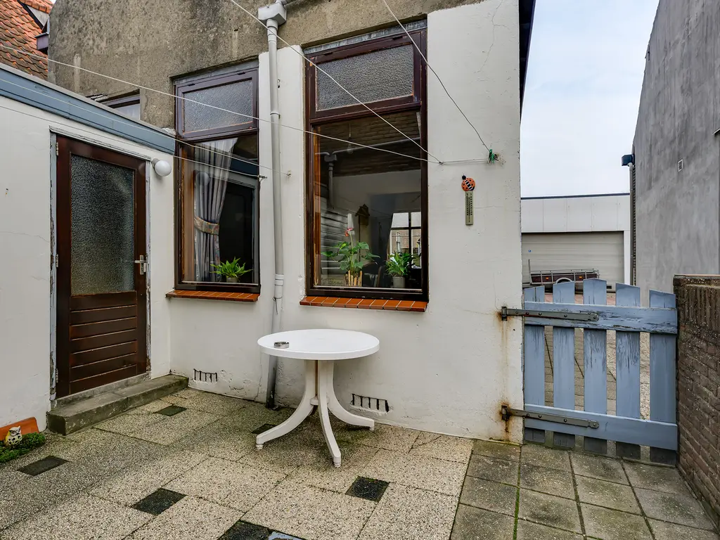 Burgemeester Sterkstraat 6, STAD AAN 'T HARINGVLIET