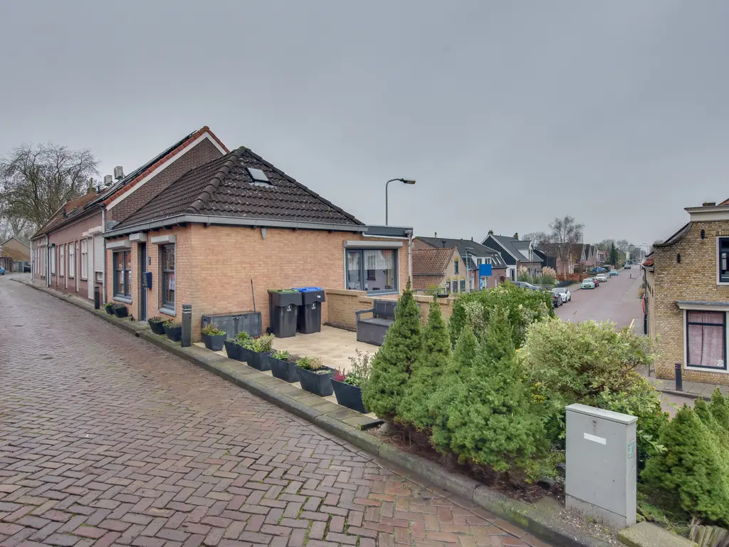 Molendijk 32, OOLTGENSPLAAT