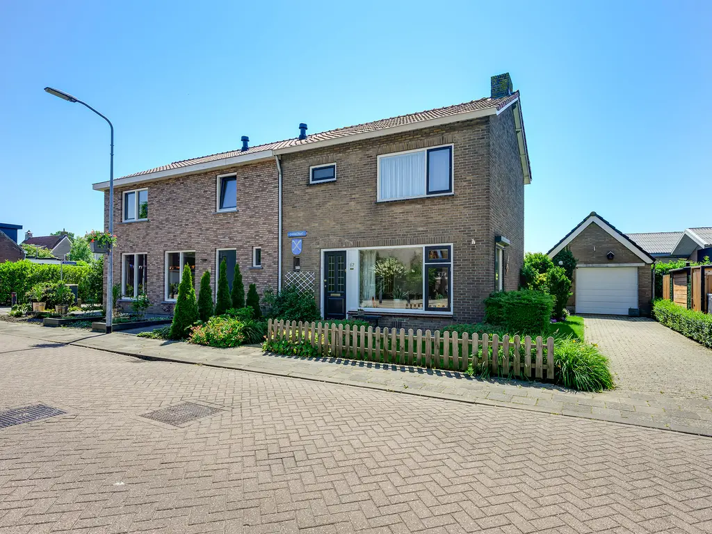 Emmastraat 62, DEN BOMMEL
