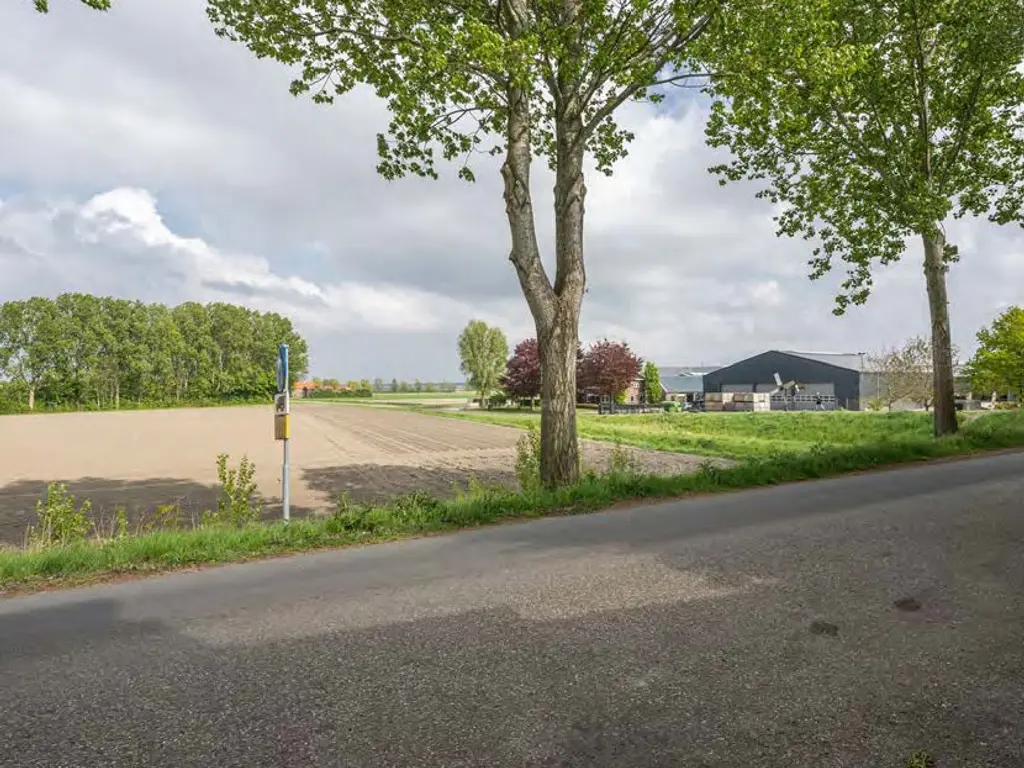 Achthuizensedijk 138, ACHTHUIZEN