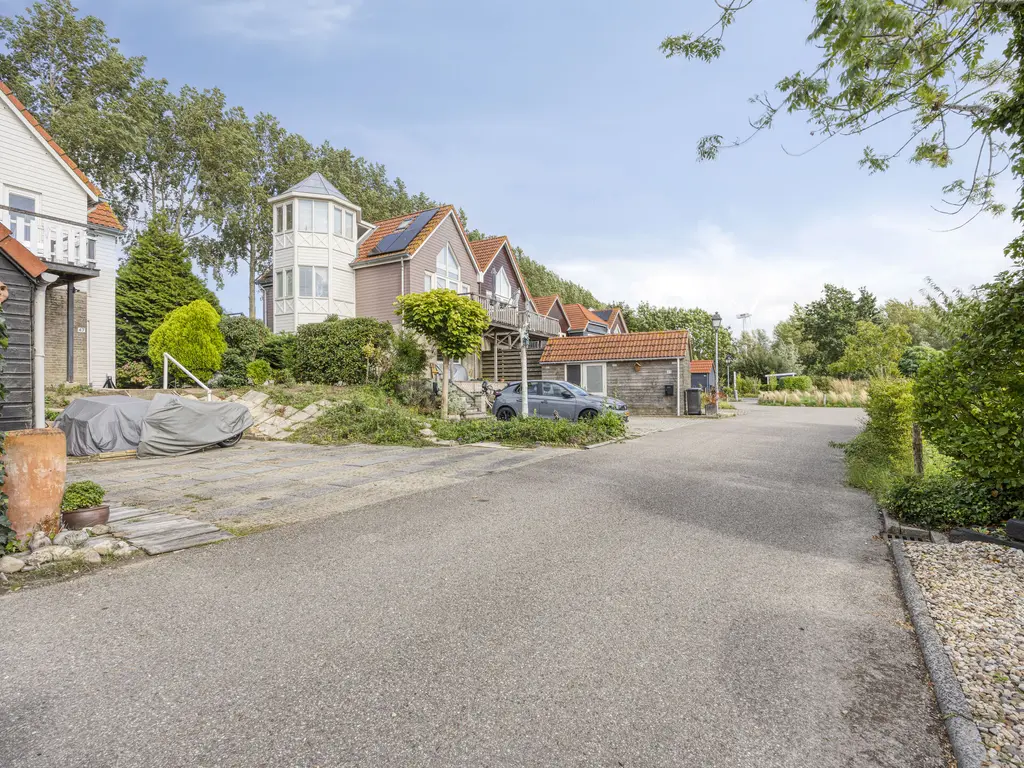Dieklaan 47, MIDDELHARNIS