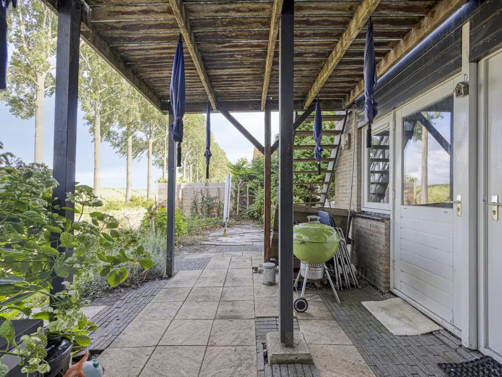 Dieklaan 47, MIDDELHARNIS