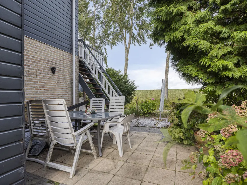 Dieklaan 47, MIDDELHARNIS