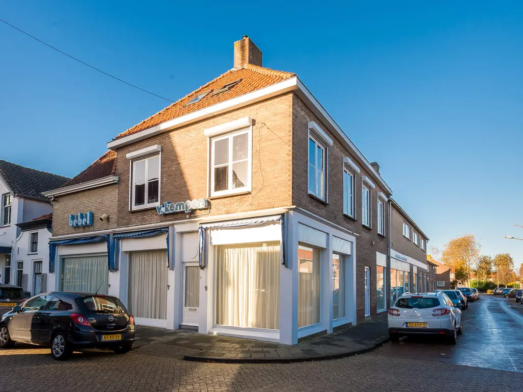 Nieuwstraat 23, Oude-Tonge