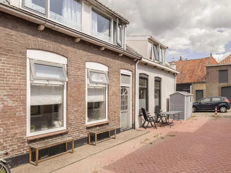 Tuinstraat 2, OOLTGENSPLAAT