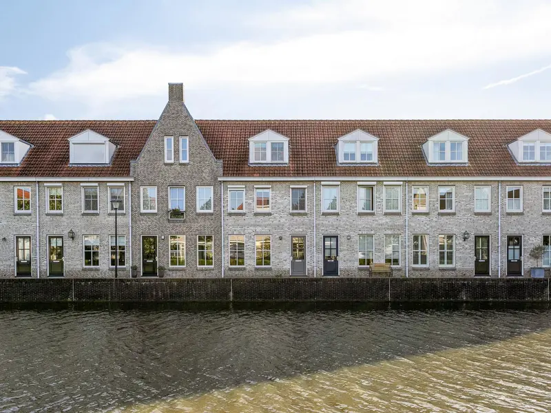 Singelkade 66, MIDDELHARNIS