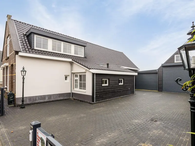 Burgemeester Sterkstraat 28, STAD AAN 'T HARINGVLIET