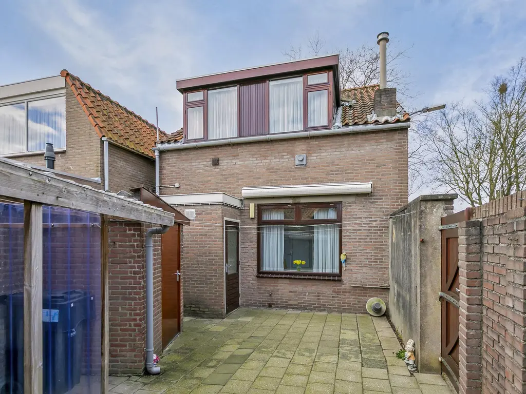 Schoolstraat 46, MIDDELHARNIS