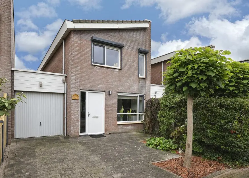 Tollenaarsgroet 7 in Zuid Scharwoude