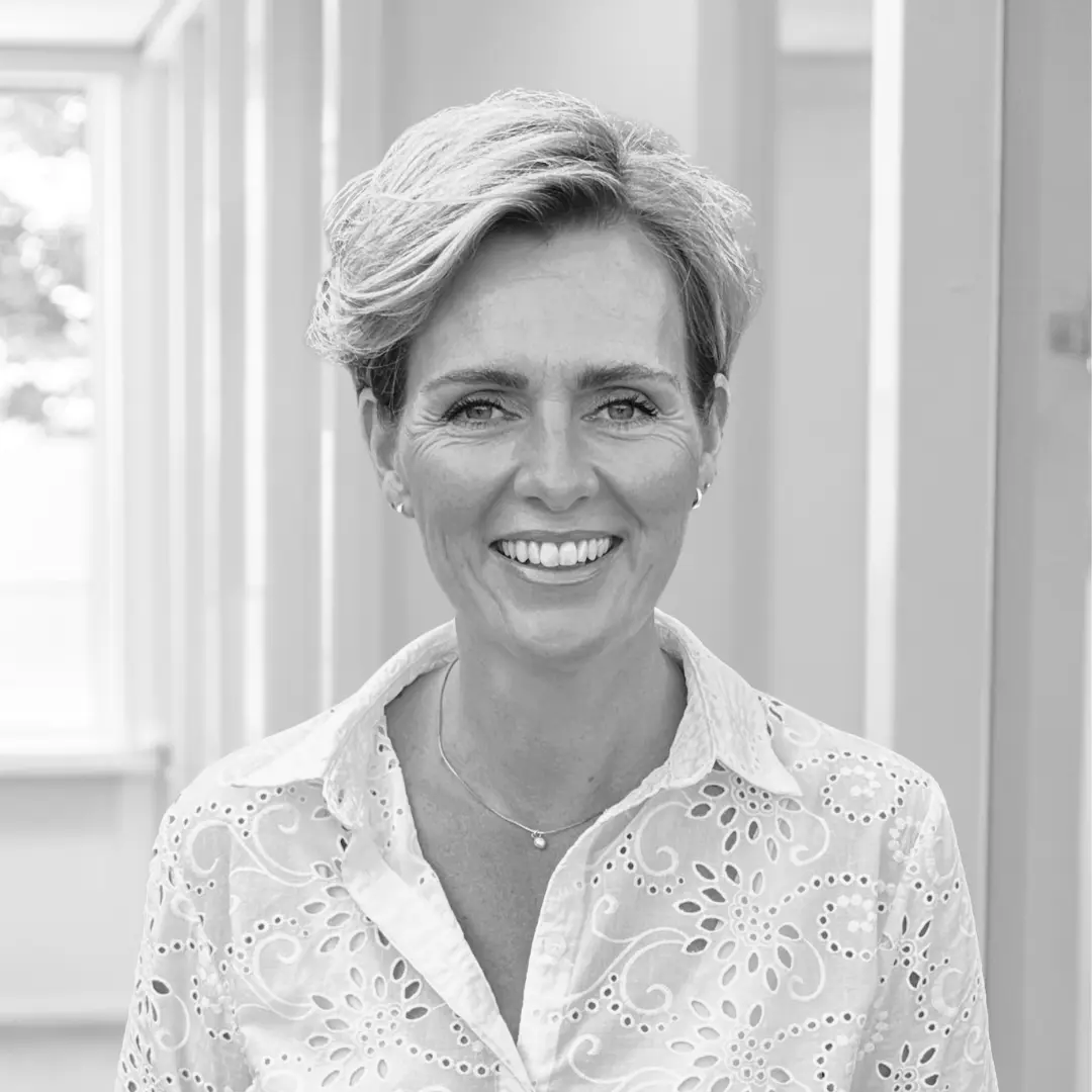 Melanie Veenstra