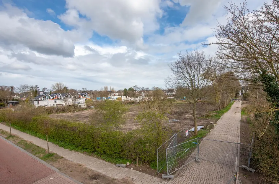 Hoogstaand wonen op de strandwal