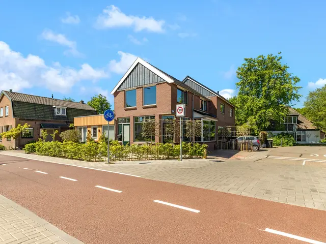 Rijksweg 31, LIMMEN