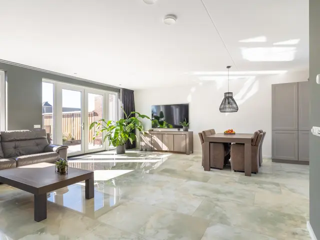 Koolzaad 33, TUITJENHORN