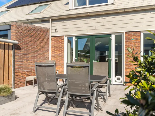 Koolzaad 33, TUITJENHORN