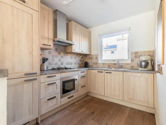 Dotterbloem 2, UITGEEST