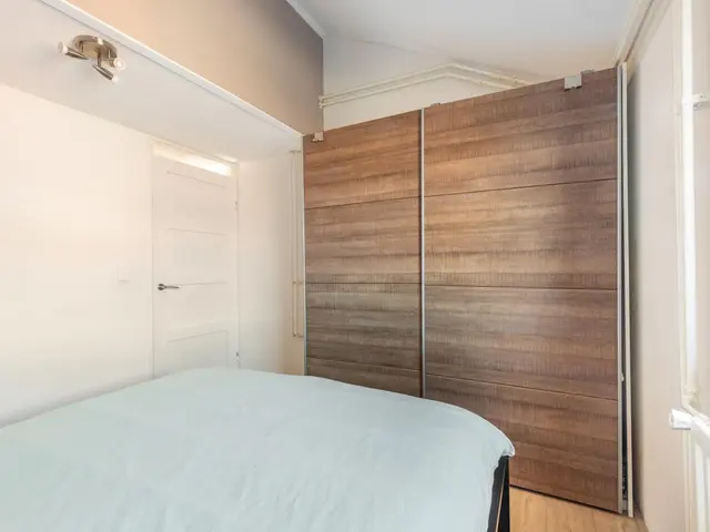 Dotterbloem 2, UITGEEST