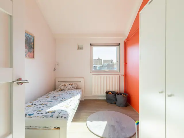 Dotterbloem 2, UITGEEST