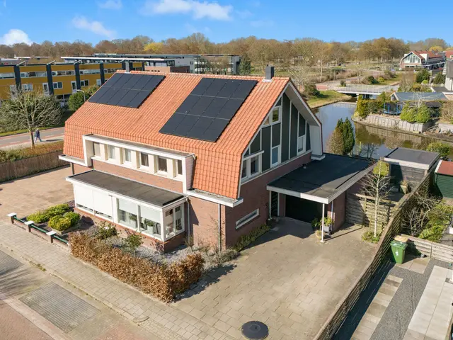 Advocaatpeer 3, WINKEL