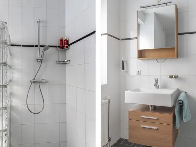 Advocaatpeer 3, WINKEL