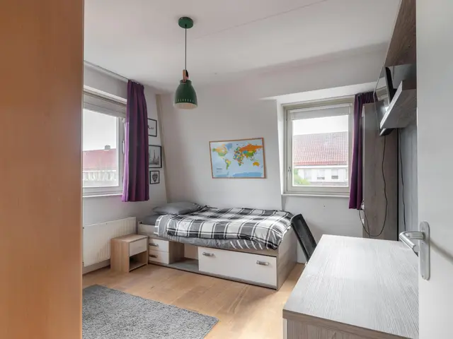 Advocaatpeer 3, WINKEL