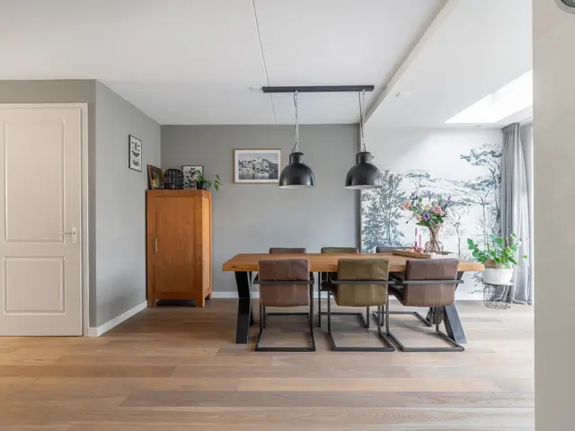 Advocaatpeer 3, WINKEL