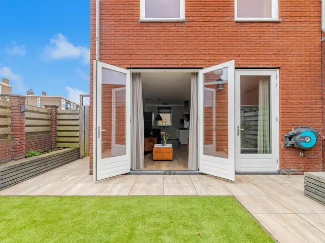 van Riemsdijklaan 127, BEVERWIJK