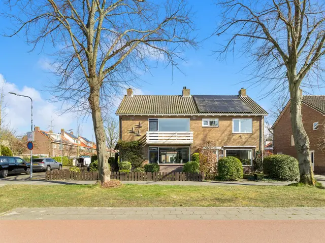 Anna van Saksenstraat 2, CASTRICUM