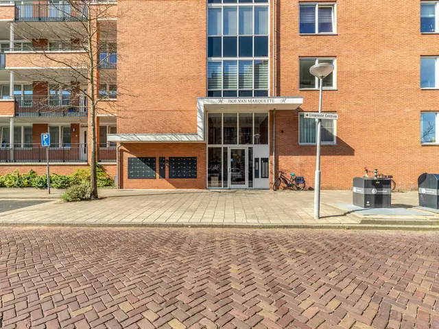 Raadhuisstraat 77, HEEMSKERK