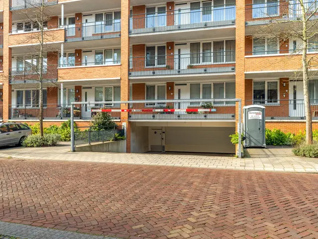 Raadhuisstraat 77, HEEMSKERK