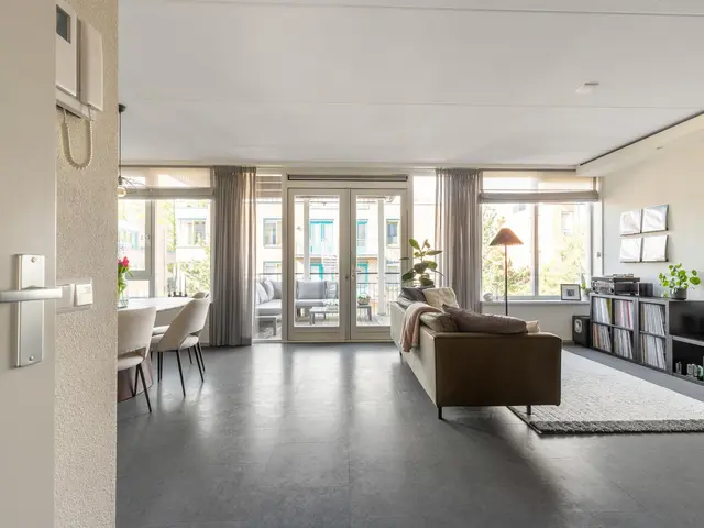 Raadhuisstraat 77, HEEMSKERK