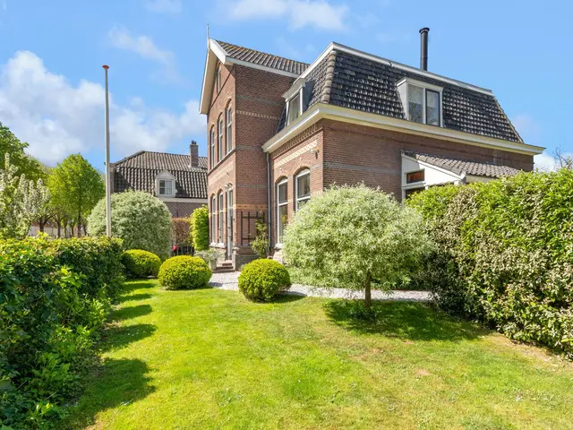 Slotweg 11, EGMOND AAN DEN HOEF
