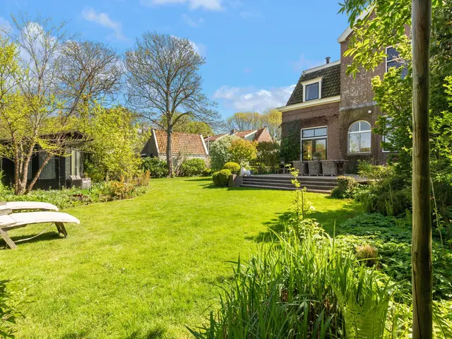 Slotweg 11, EGMOND AAN DEN HOEF