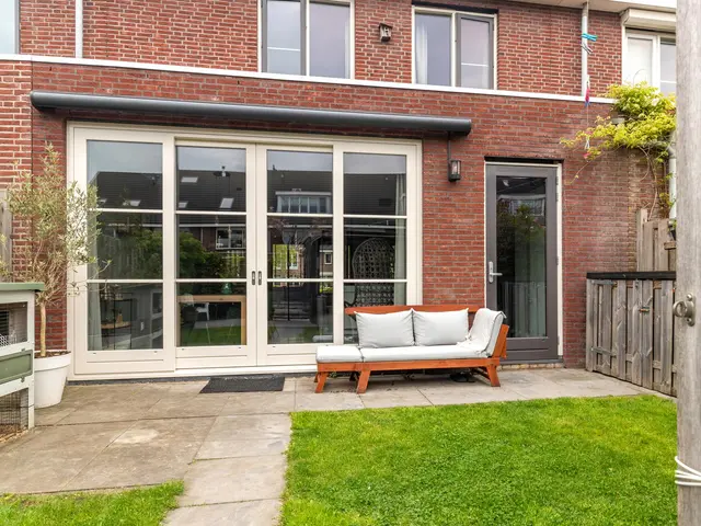 Aan de Kromme Sloot 125, UITGEEST