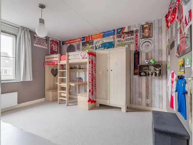 Aan de Kromme Sloot 125, UITGEEST