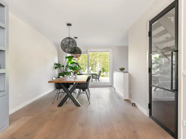 Roelat 46, LIMMEN