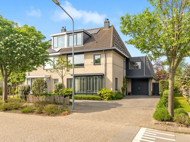 Roelat 46, LIMMEN